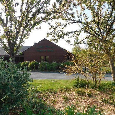 Village De Gites Nature Et Jardin Bouere Exterior foto