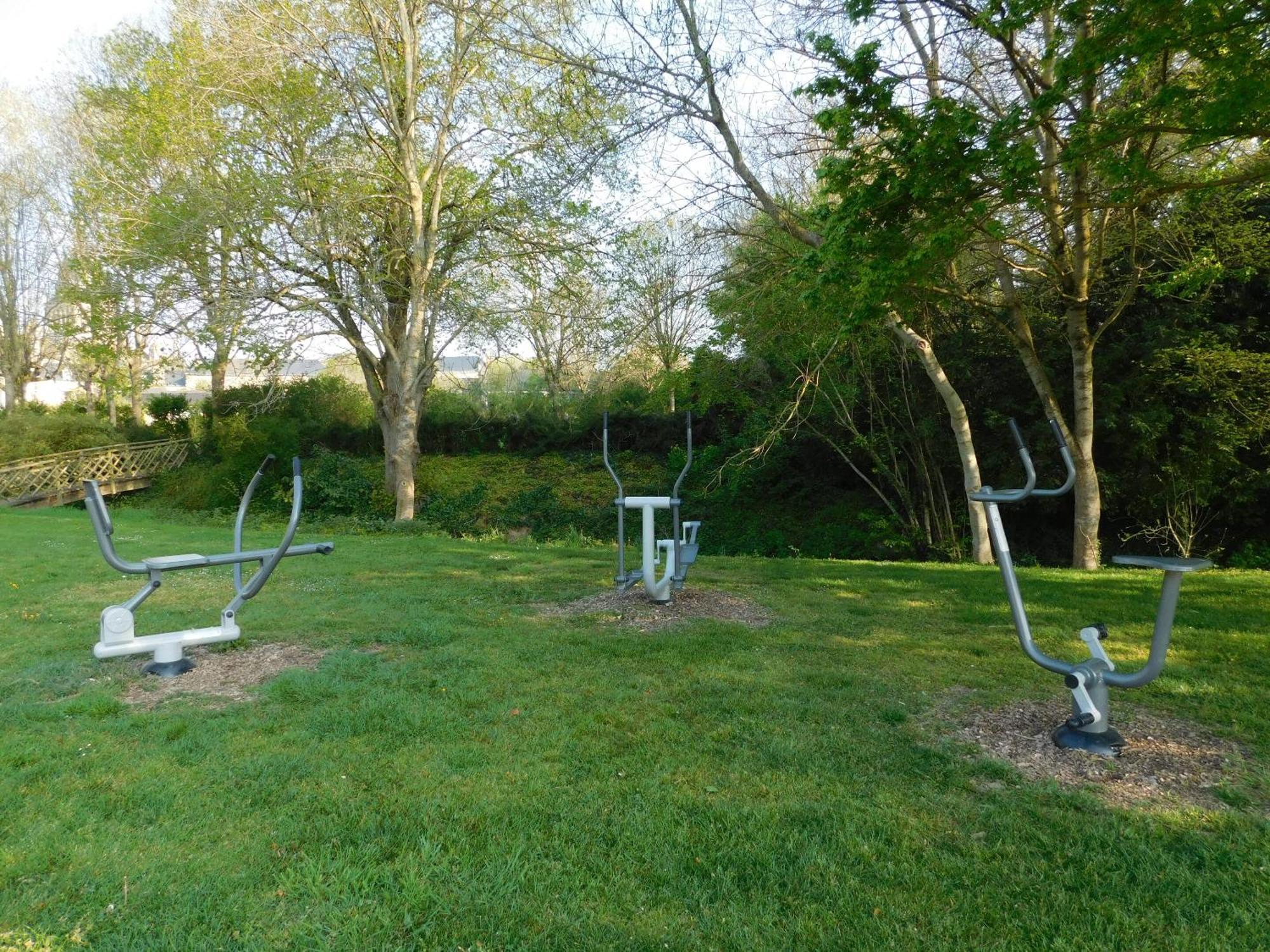 Village De Gites Nature Et Jardin Bouere Exterior foto